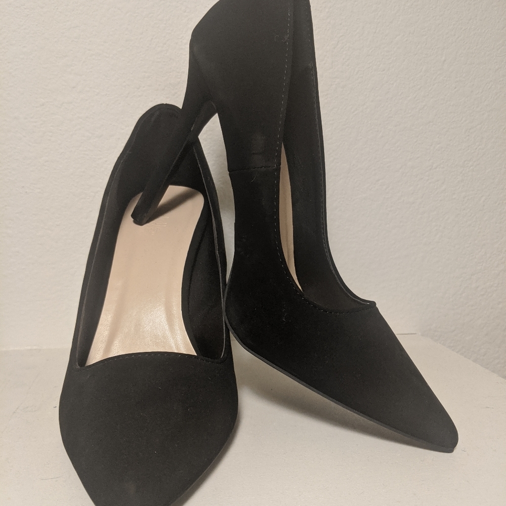 High Heels - Picture 3 of 3